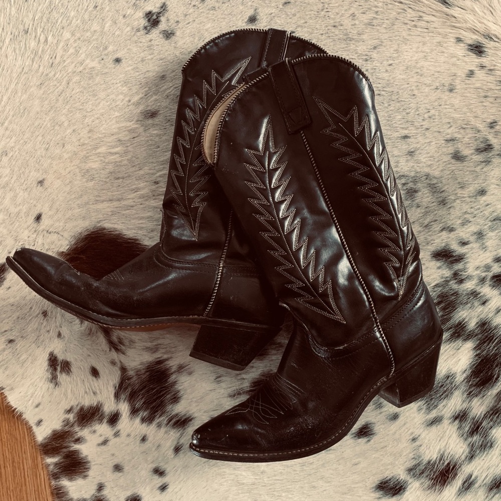 8.5 women’s cowboy boots